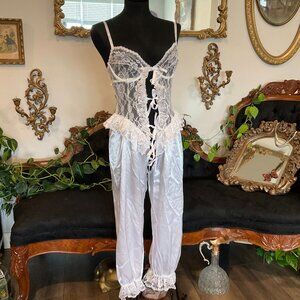 Vintage Escante Lace Ruffle Bloomer Pantsuit Lingerie Ribbon Detail Size M White